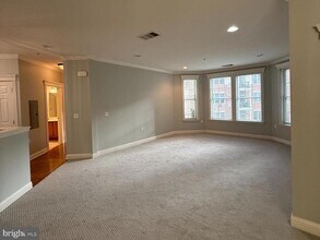 300 W Elm St in Conshohocken, PA - Building Photo - Building Photo