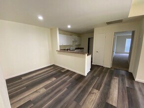 5607 Lakebend W Dr in San Antonio, TX - Building Photo - Building Photo