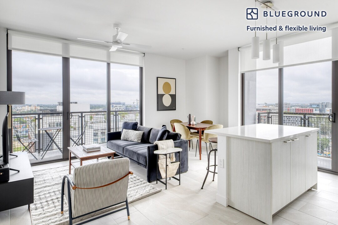 21 NE 22nd St-Unit -FL12-ID38 in Miami, FL - Building Photo