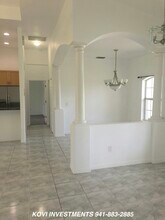 7252 Perennial Rd in North Port, FL - Building Photo - Building Photo