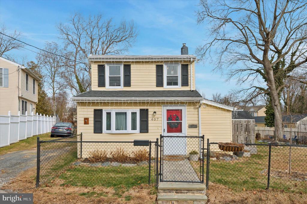 407 Emerald St in Media, PA - Building Photo