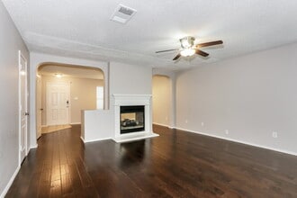 705 Timber Trail in Desoto, TX - Building Photo - Building Photo