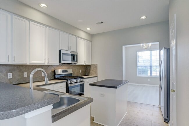 22618 Spring Crossing Dr in Spring, TX - Building Photo - Building Photo