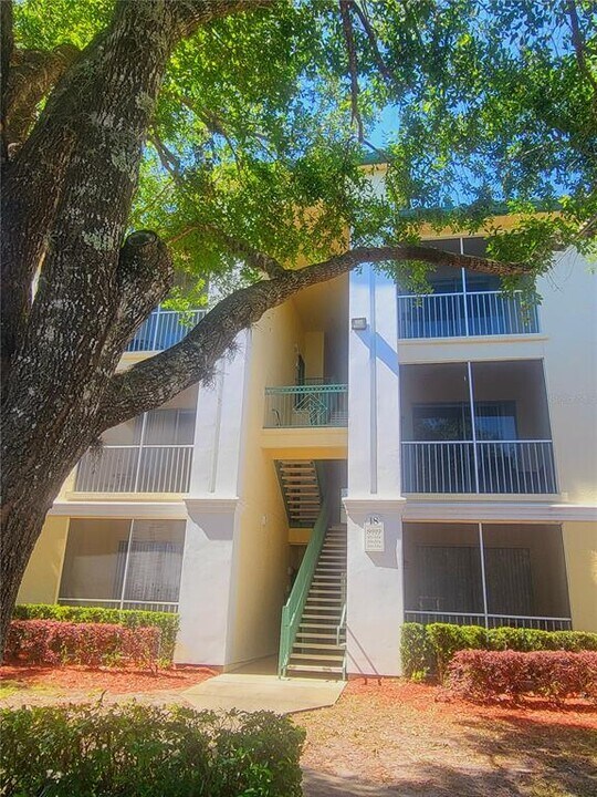 8919 Legacy Ct in Kissimmee, FL - Foto de edificio