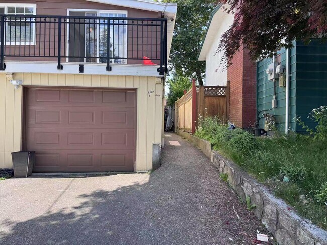 8922 Watson Dr in Delta, BC - Building Photo - Building Photo