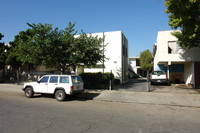 14143 Delano St in Van Nuys, CA - Building Photo - Building Photo