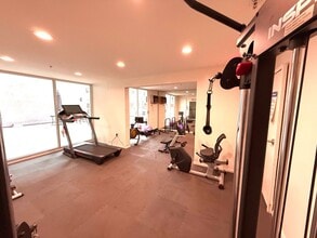 1425 N Sierra Bonita Ave in West Hollywood, CA - Building Photo - Building Photo