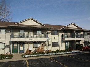 The Grove on Lombard in Oshkosh, WI - Building Photo - Building Photo