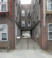 257-259 E 238th in Bronx, NY - Building Photo - Building Photo