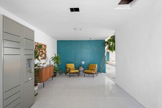 The Pearl Mar Vista in Los Angeles, CA - Foto de edificio - Building Photo