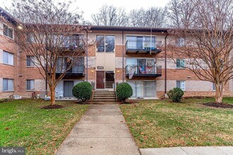 4110 Mangalore Dr in Annandale, VA - Building Photo - Building Photo