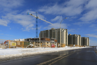 Fallowfield Towers in Kitchener, ON - Building Photo - Building Photo