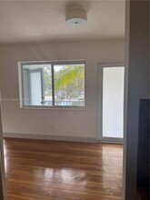 61 Edgewater Dr in Coral Gables, FL - Building Photo - Building Photo