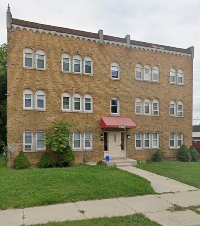 2322 N 53rd St in Milwaukee, WI - Building Photo