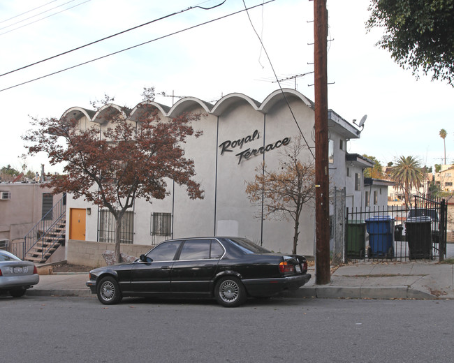 1331 Sutherland St in Los Angeles, CA - Building Photo - Building Photo