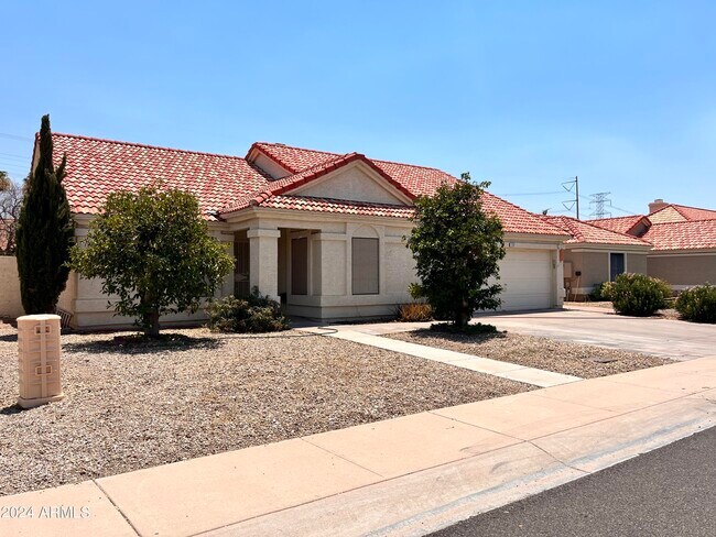 1261 E Commerce Ave in Gilbert, AZ - Building Photo - Building Photo