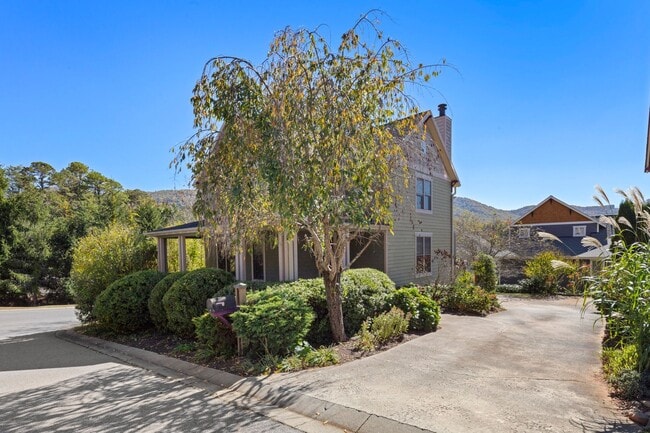 2 Veranda Tr in Asheville, NC - Building Photo - Building Photo