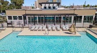 6025 W Thomas Rd in Phoenix, AZ - Building Photo