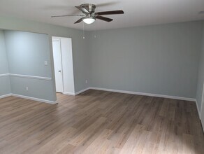 5914 W Hastings Arch in Virginia Beach, VA - Building Photo - Building Photo