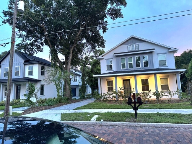 70 W Esther St