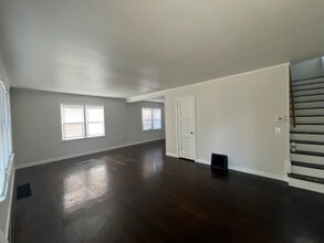 1408 Black Ct in Richland, WA - Foto de edificio - Building Photo