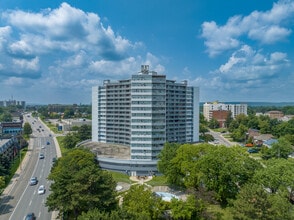 Beverly Hills Apartment in Hamilton, ON - Building Photo - Building Photo