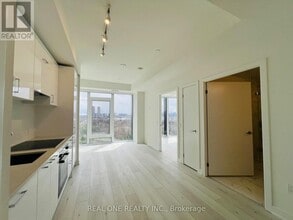 5 Quarrington Ln in Toronto, ON - Building Photo - Building Photo