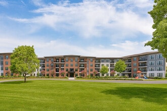 Lofts at Creekview in San Antonio, TX - Foto de edificio - Building Photo