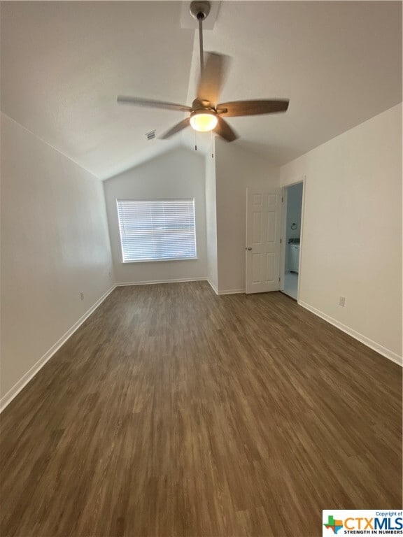 1006 E Fannin St in Luling, TX - Building Photo - Building Photo