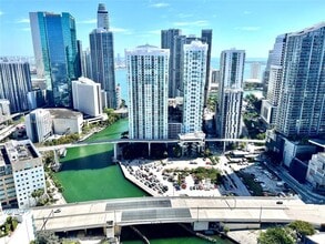 92 SW 3rd St in Miami, FL - Building Photo - Building Photo