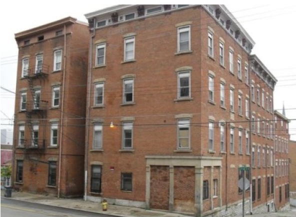 103 E Clifton Ave in Cincinnati, OH - Building Photo