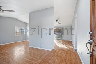 44119 Kirkland Ave in Lancaster, CA - Building Photo - Building Photo