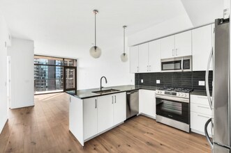 1212 Demonbreun St, Unit 1210 in Nashville, TN - Foto de edificio - Building Photo