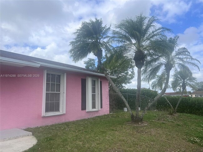 26120 SW 130th Ave in Homestead, FL - Building Photo - Building Photo
