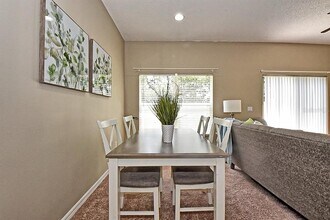 2445 Harleyford Pl in Fern Park, FL - Building Photo - Building Photo