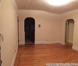 349 Pleasant St in Malden, MA - Building Photo - Building Photo