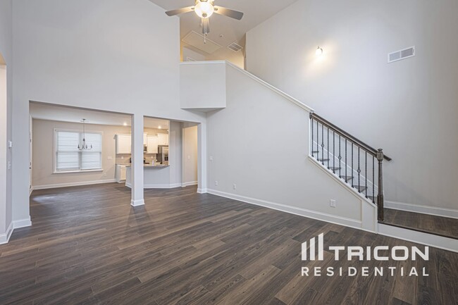 property at 424 Curlin Ct