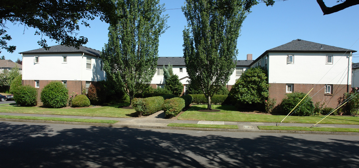 4109-4119 SE Morrison St in Portland, OR - Foto de edificio