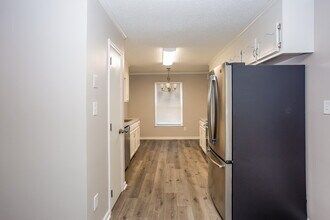 1800 Hedgelawn Dr in Charlotte, NC - Building Photo - Building Photo