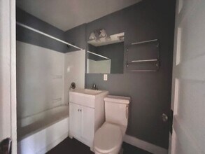 18 McKinley Terrace in Westfield, MA - Building Photo - Building Photo