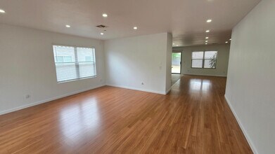 15537 W Gelding Dr in Surprise, AZ - Building Photo - Building Photo