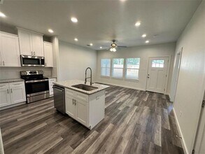 1005 Dubois St in Denison, TX - Building Photo - Building Photo