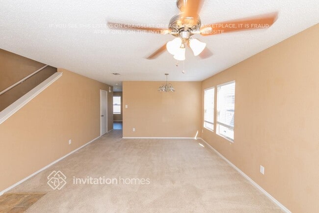 3012 Cesareo Dr in Grand Prairie, TX - Foto de edificio - Building Photo