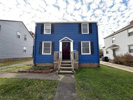 17312 Glendale Ave in Cleveland, OH - Building Photo
