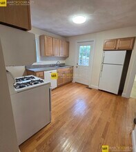 7 Rifle Ct in Watertown, MA - Building Photo - Building Photo