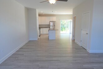 128 Creekland Wy in Taylors, SC - Building Photo - Building Photo