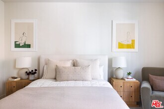 6030 S Seabluff Dr in Los Angeles, CA - Building Photo - Building Photo