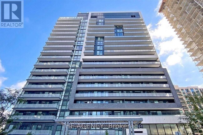 75 Oneida Crescent in Richmond Hill, ON - Building Photo - Building Photo