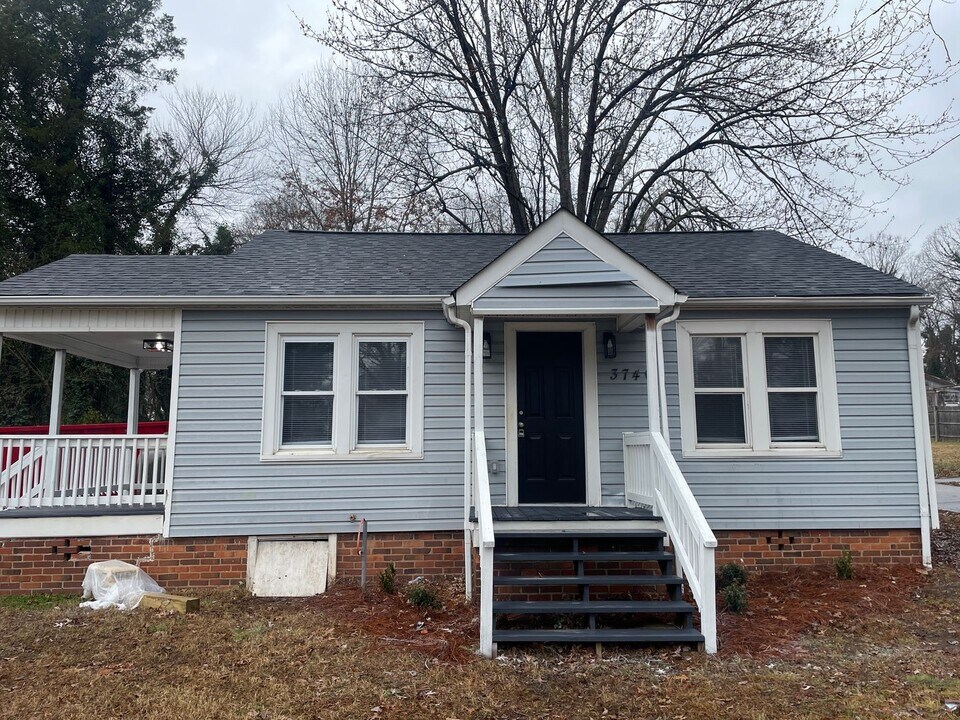 3740 S Main St in Winston-Salem, NC - Building Photo