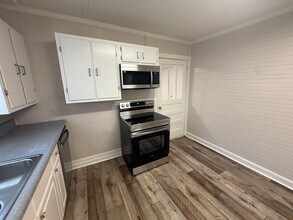 1754 Poplar St in Flomaton, AL - Foto de edificio - Building Photo